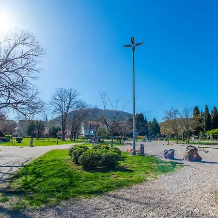 Novax - Free Parking Μόσταρ