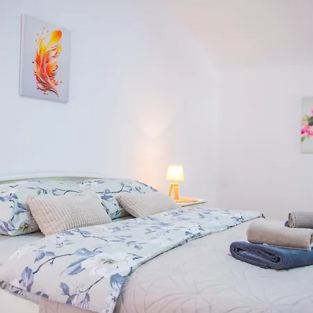 Novax - Free Parking Mostar