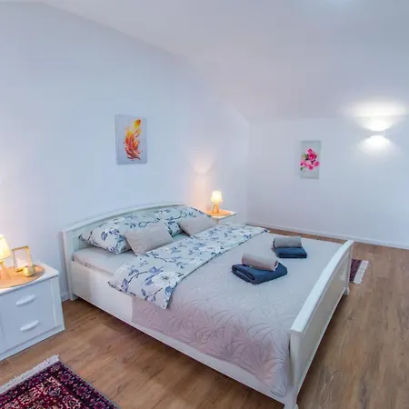 Novax - Free Parking Apartament Mostar